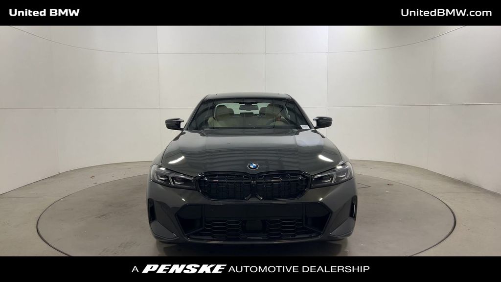 Thumbnail: 2026 BMW 3 Series - 3