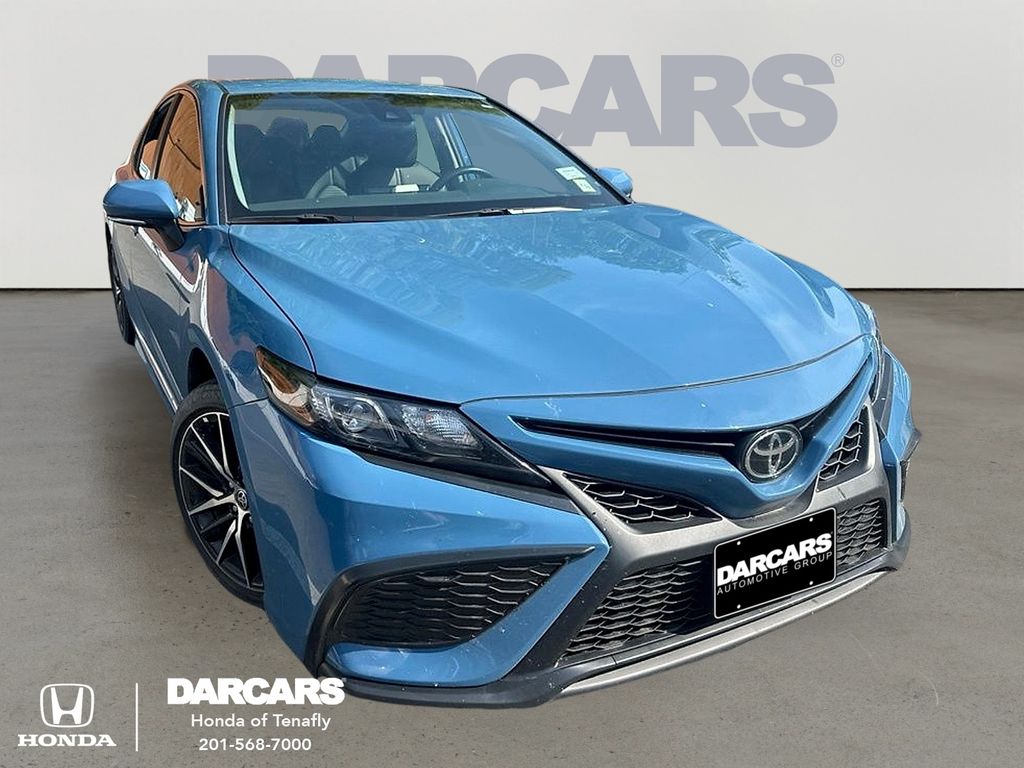 Blue 2024 Toyota Camry SE FWD Sedan Front-Wheel Drive 8-Speed Automatic