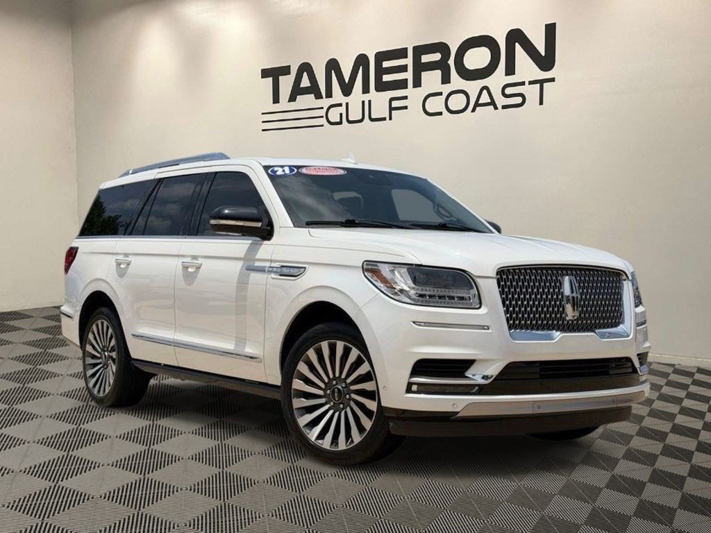 Pristine White 2021 Lincoln Navigator Reserve RWD SUV / Crossover 4X2 Automatic