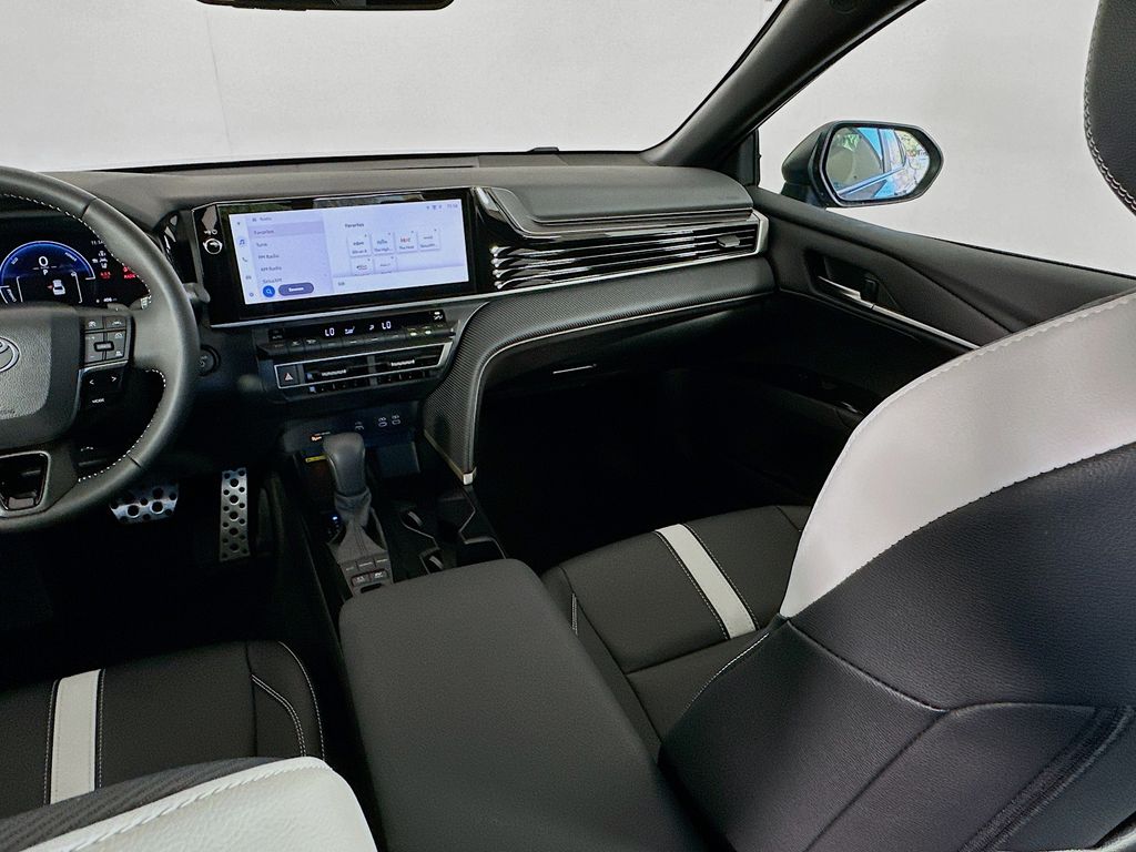 Thumbnail: 2025 Toyota Camry - 23