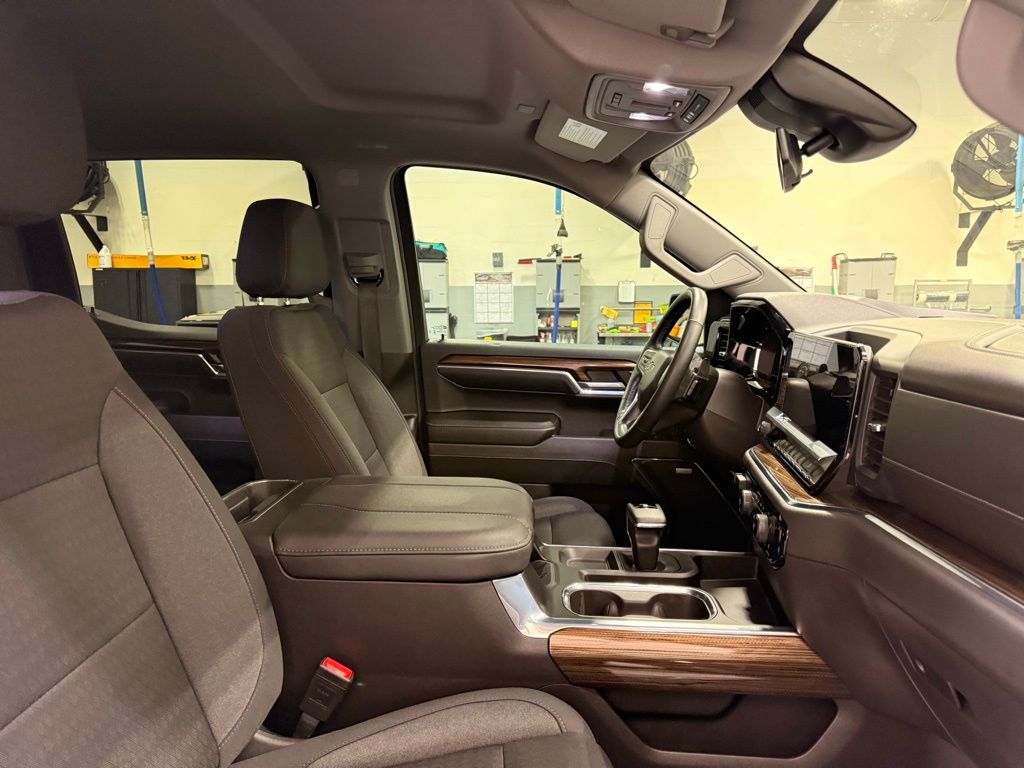 Thumbnail: 2024 Chevrolet Silverado 1500 - 30