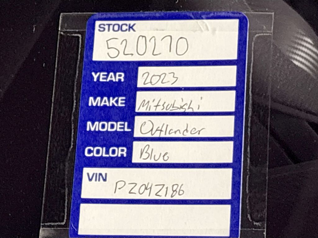 2023 Mitsubishi Outlander SE