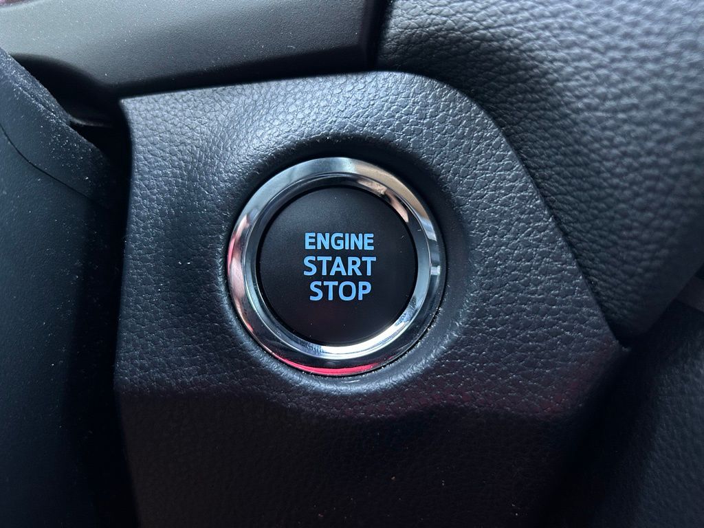 Thumbnail: 2022 Toyota RAV4 - 27