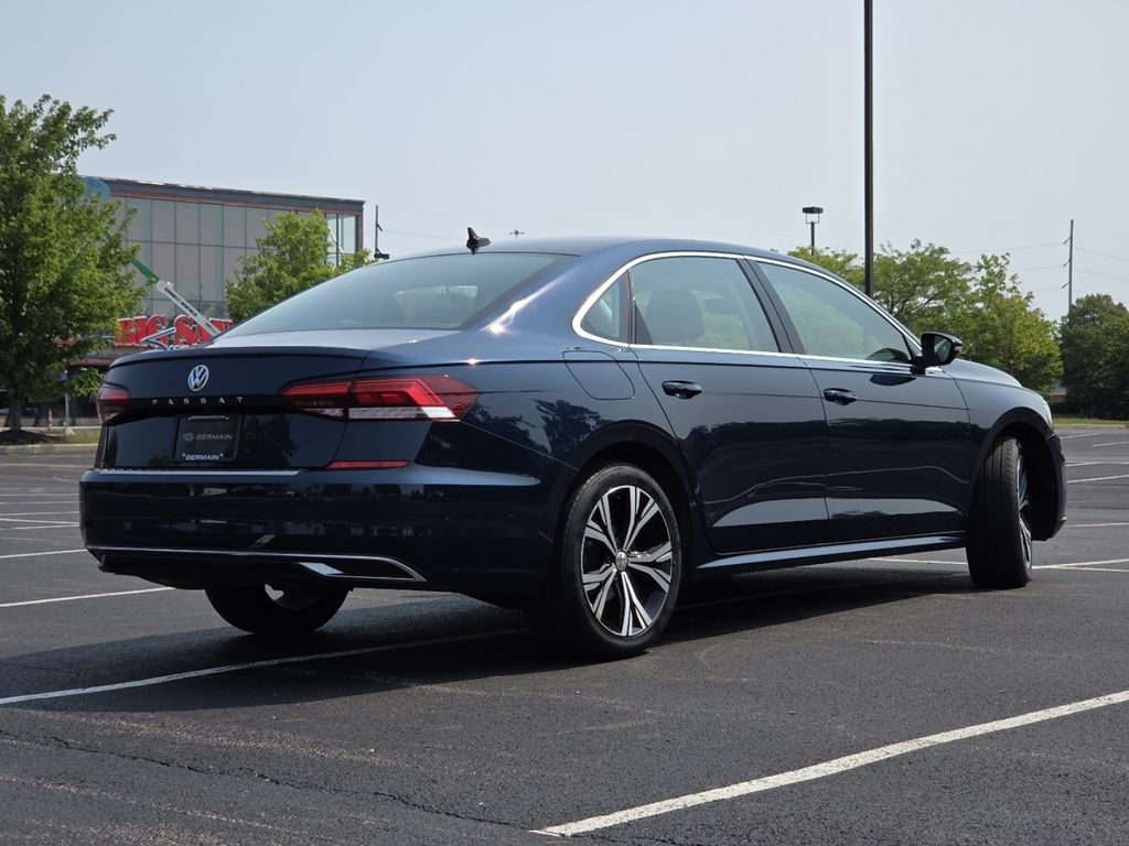 Used 2021 Blue Volkswagen 2.0T SE image 18
