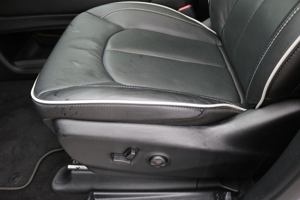 Used Car 2025 Chrysler Pacifica  Limited For Sale Under $50,000 In Austin, Texas