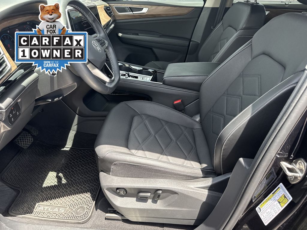 2024 Volkswagen Atlas 2.0T SE w/Technology Black at AutoSavvy Houston Southwest