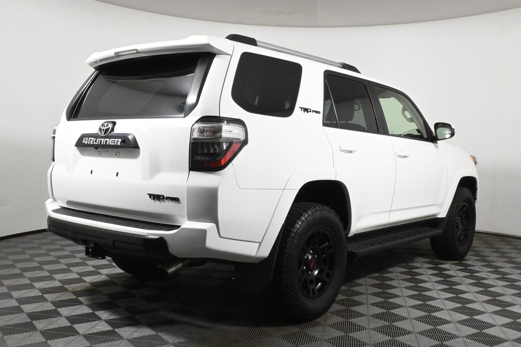 Thumbnail: 2018 Toyota 4Runner - 8
