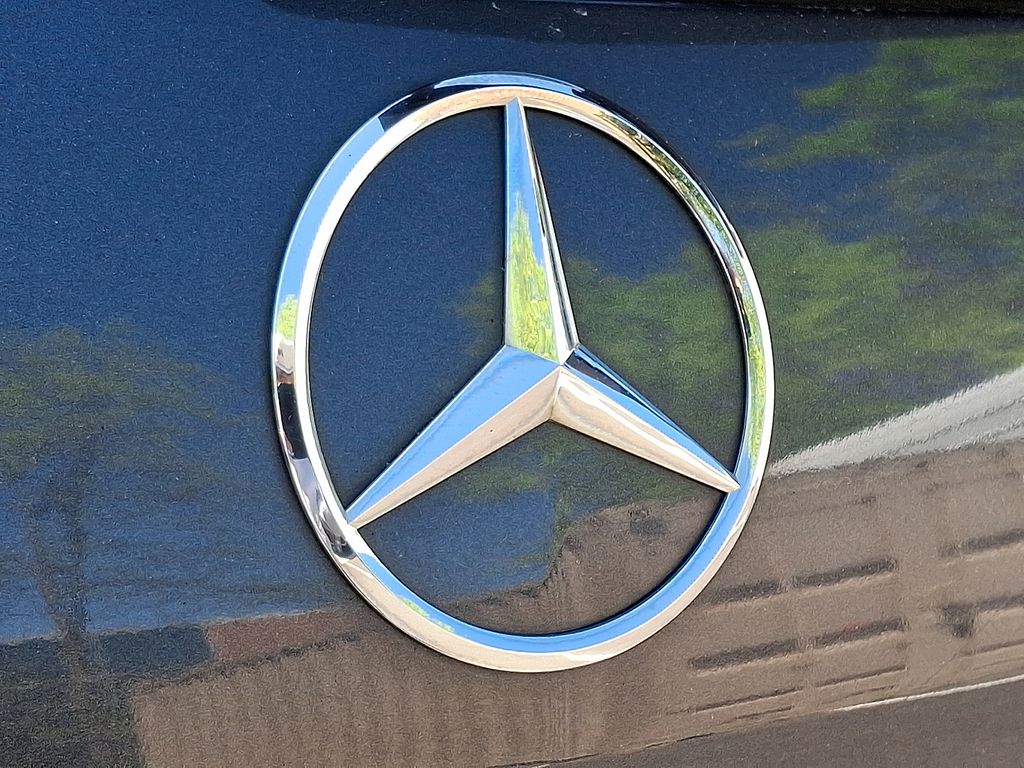 Thumbnail: 2016 Mercedes-Benz GL-Class - 29