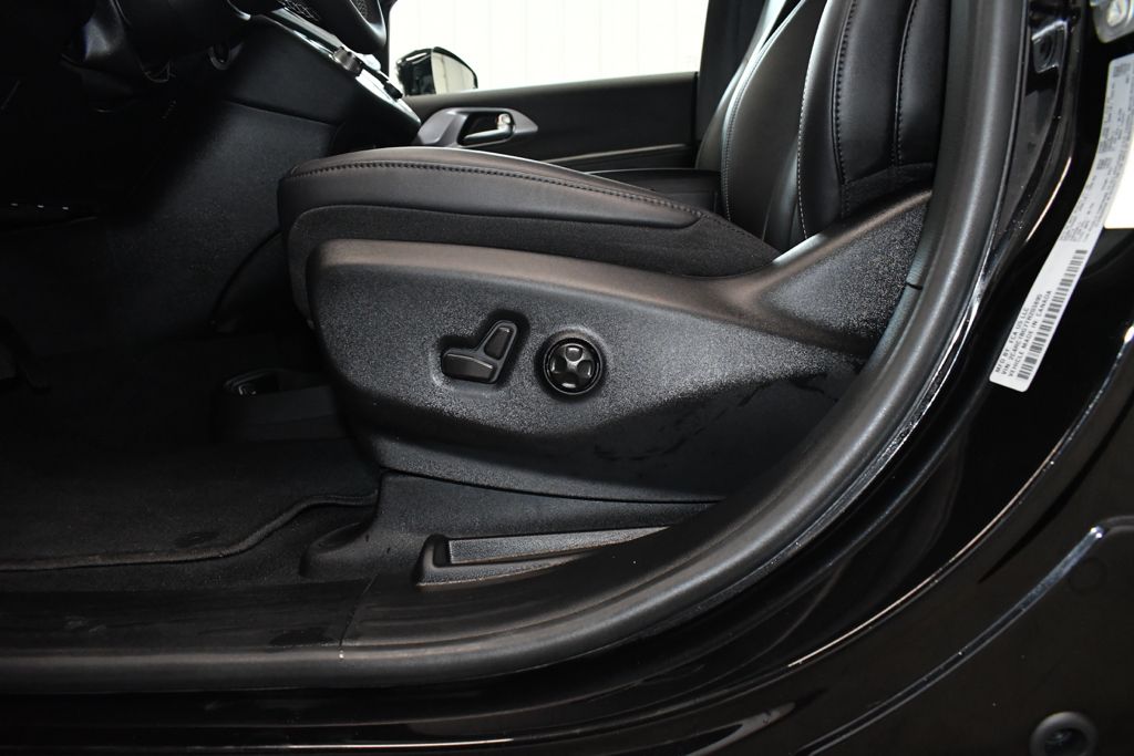 Used 2026 Black Chrysler Select image 20