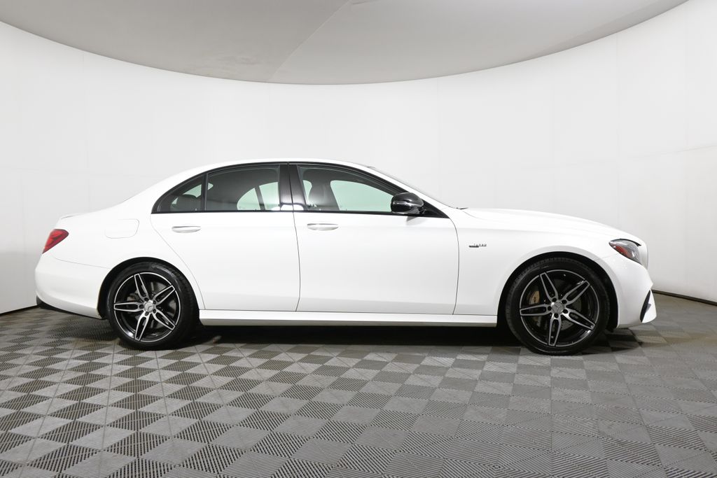 Thumbnail: 2020 Mercedes-Benz E-Class - 8