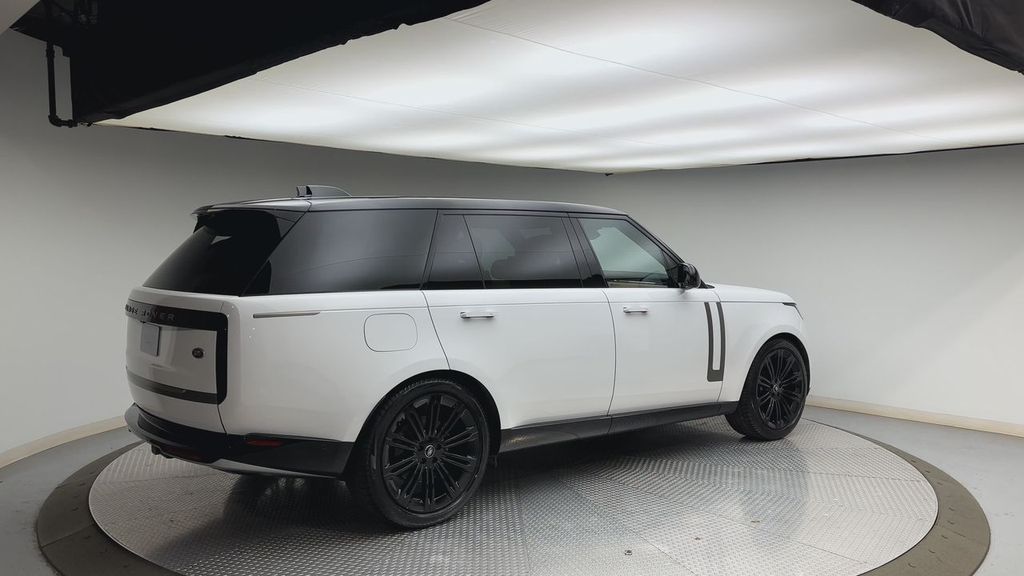 Thumbnail: 2023 Land Rover Range Rover - 2