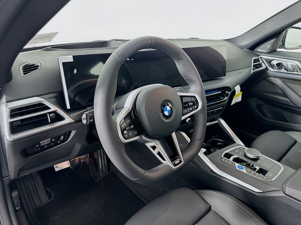 Thumbnail: 2026 BMW i4 - 9