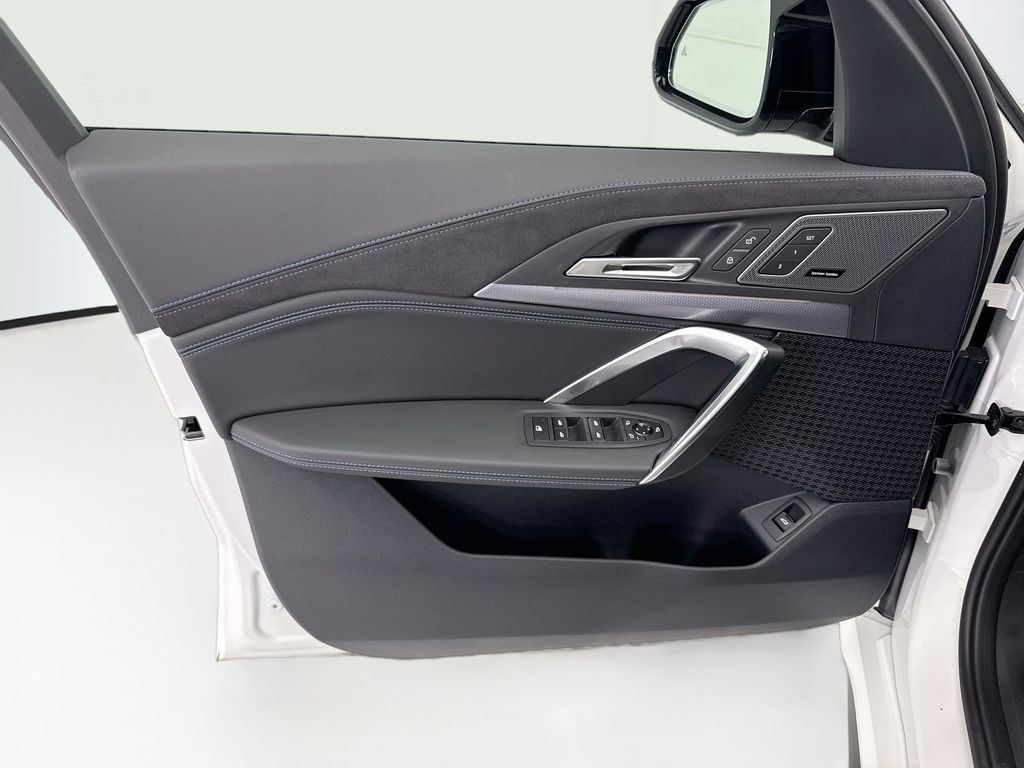 Thumbnail: 2027 BMW X1 - 23