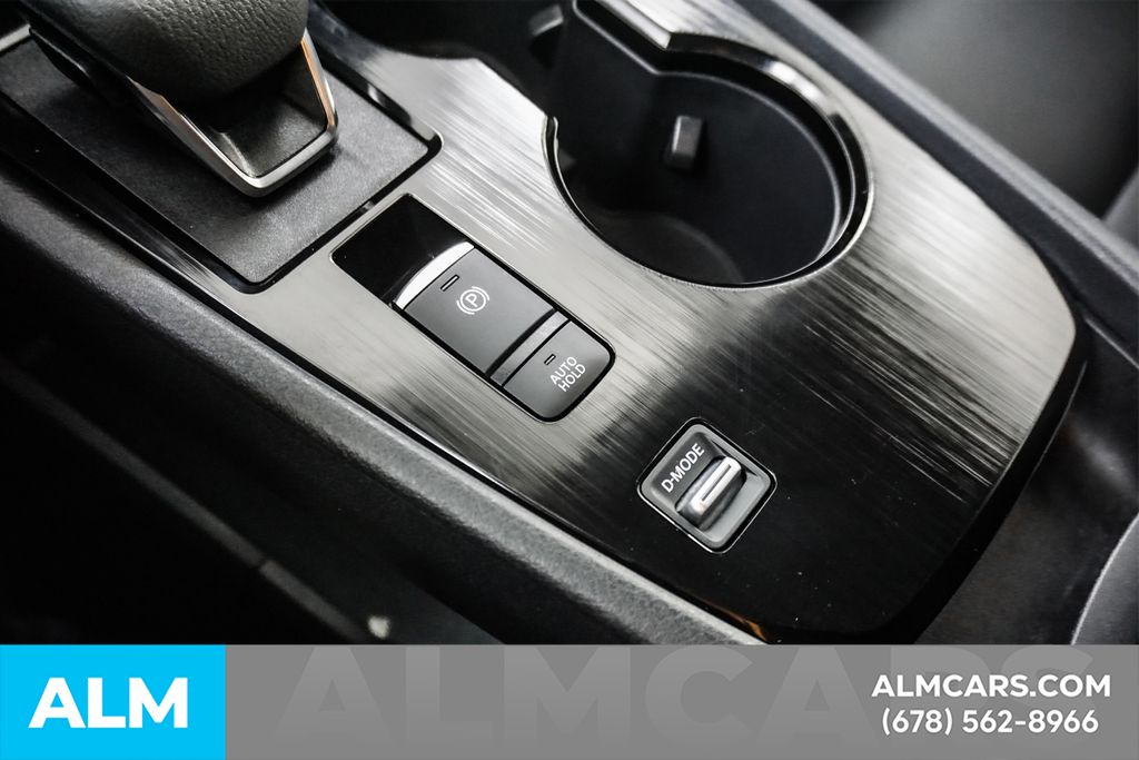 Used 2026 Black Nissan SL image 40