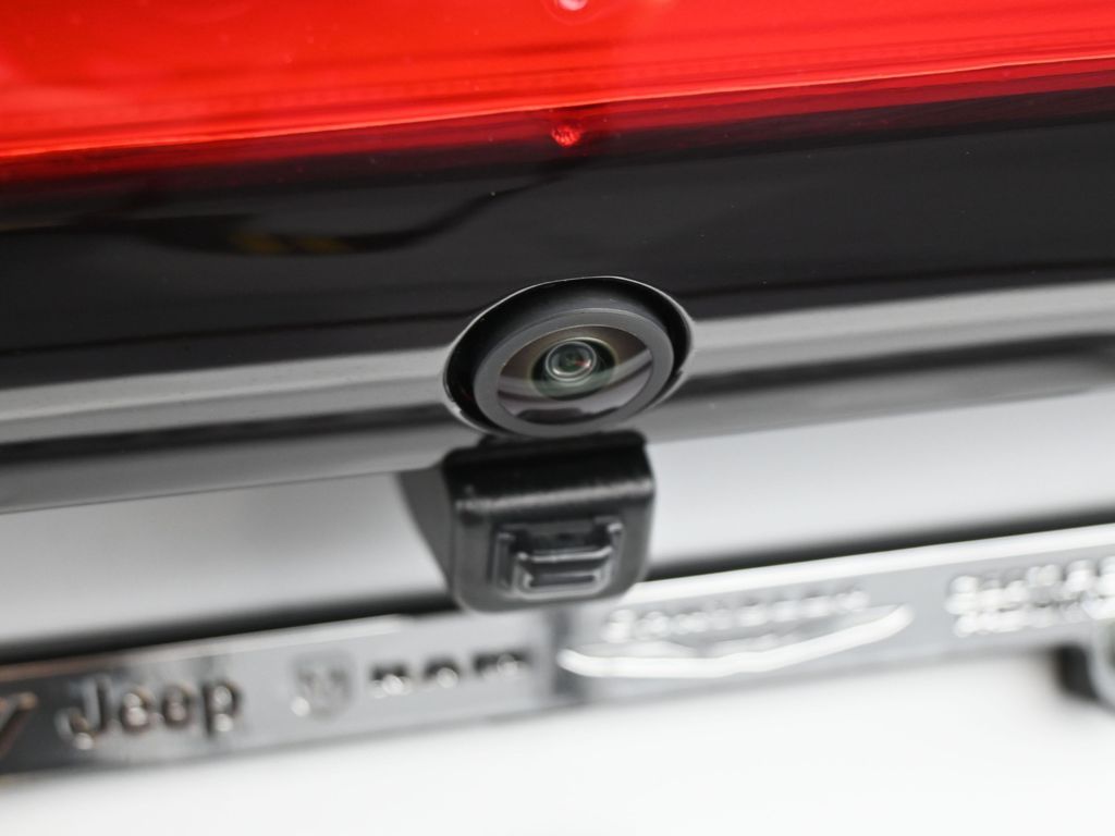 New 2026 Bright White Clearcoat Chrysler Select image 29