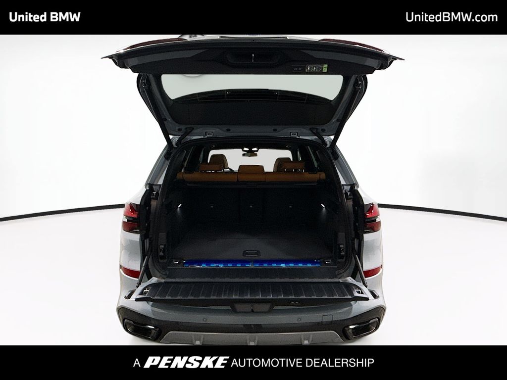Thumbnail: 2026 BMW X5 - 14