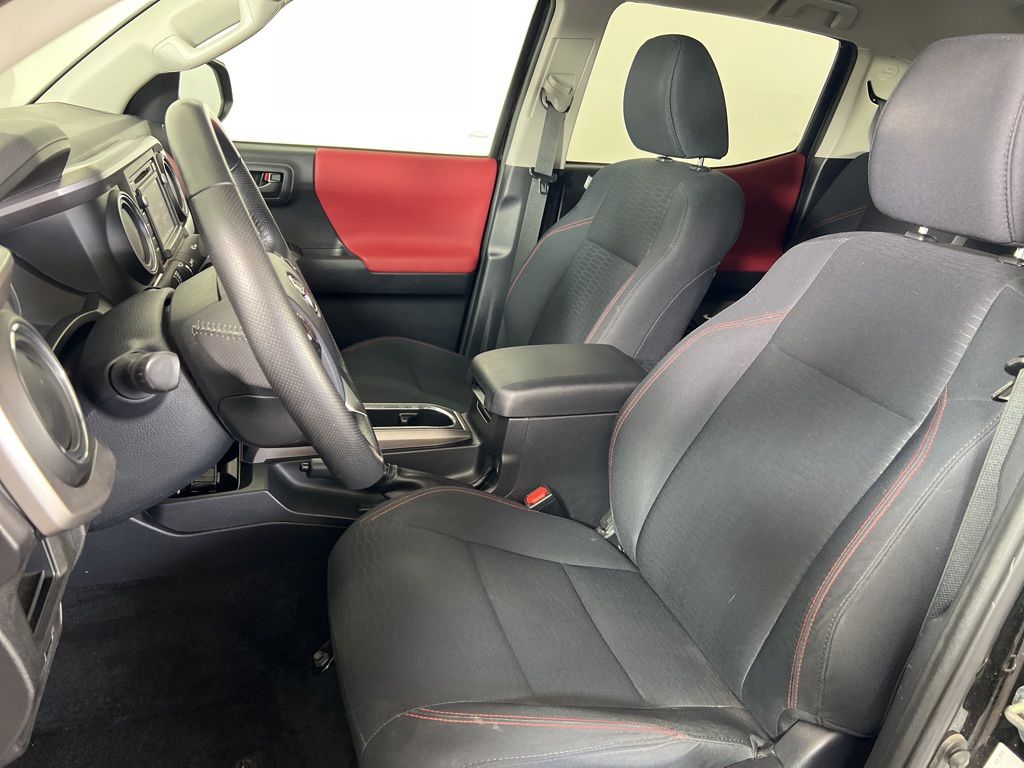 Used 2019 Black Toyota SR5 image 13