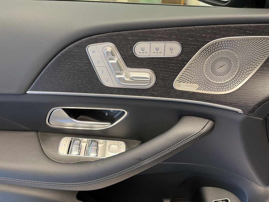 Thumbnail: 2026 Mercedes-Benz GLS - 12