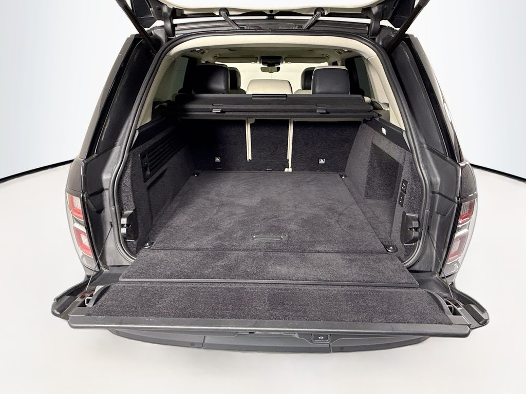 Thumbnail: 2020 Land Rover Range Rover - 29