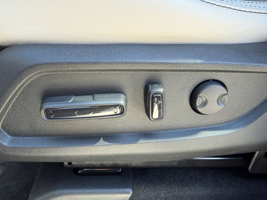 new 2026 Honda Pilot car, priced at $44,107