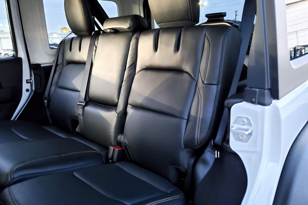 2025 Jeep Wrangler 4xe Willys 4XE - Photo 18