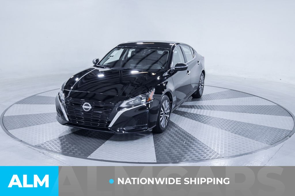 Used 2025 Black Nissan 2.5 SV image 2