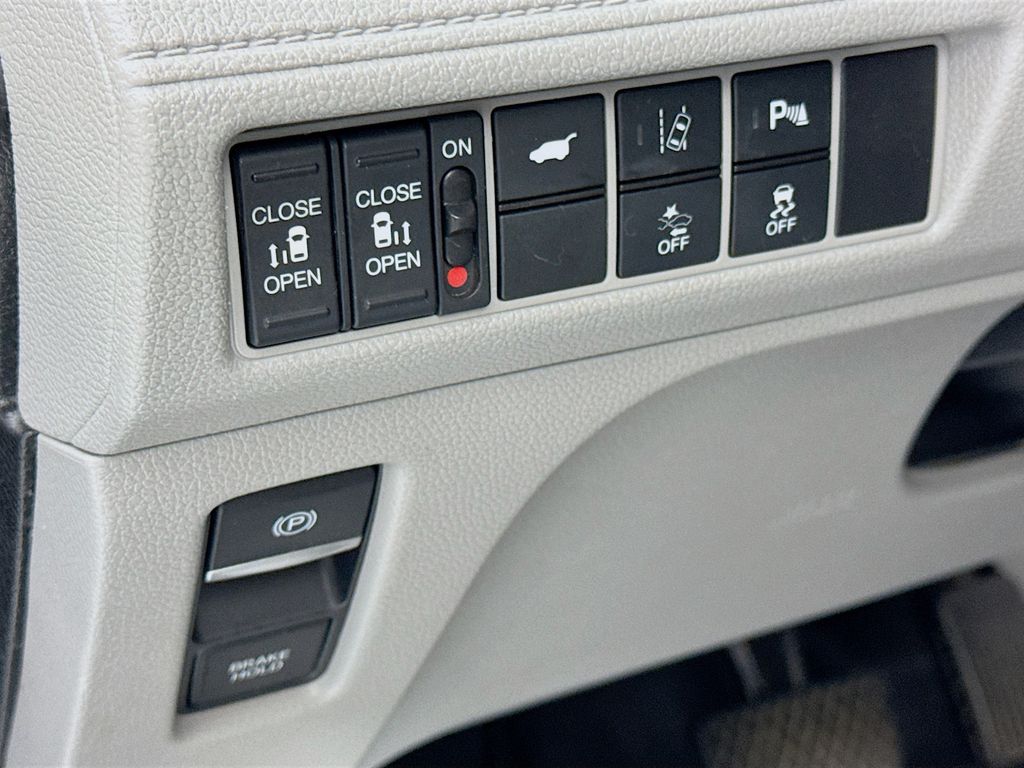 Used Car 2020 Honda Odyssey  Elite For Sale Under $25,000 In Austin, Texas