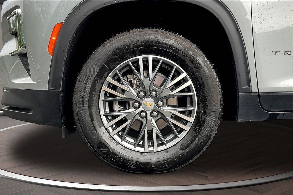 Used 2024 Chevrolet Traverse SUV