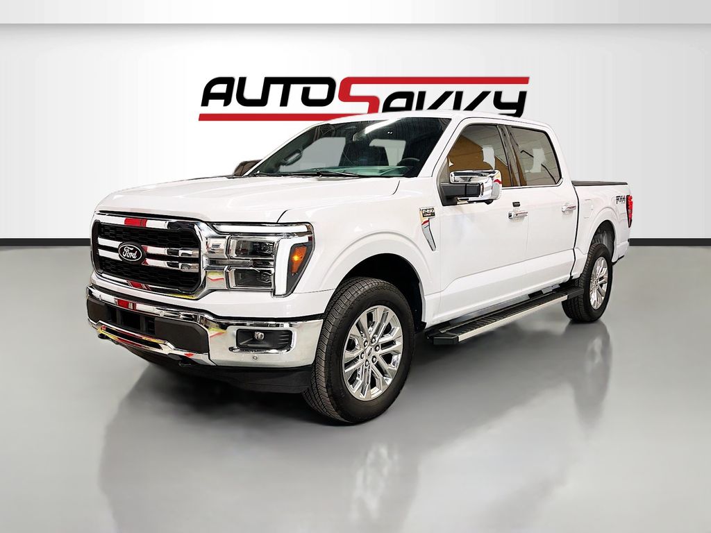 Used 2025 White Metallic Ford Lariat image 3