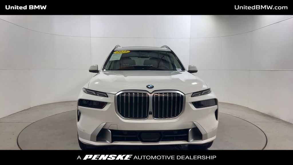 Thumbnail: 2023 BMW X7 - 3