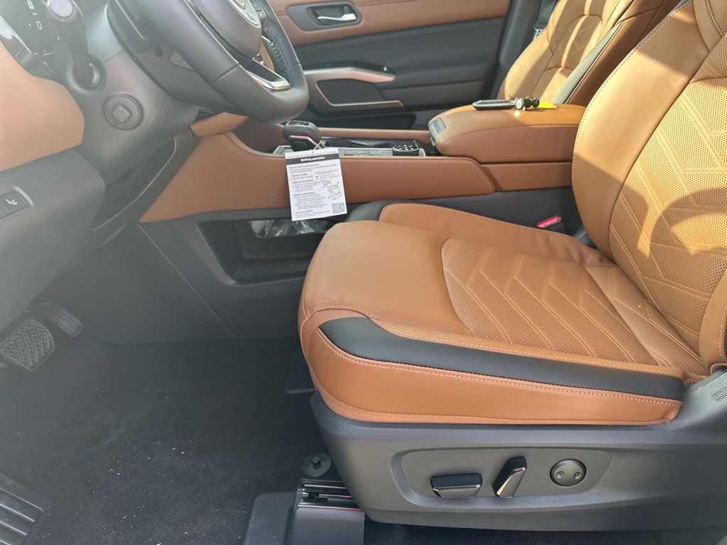2025 Obsidian Green Pearl Nissan Pathfinder Platinum 4X4 SUV