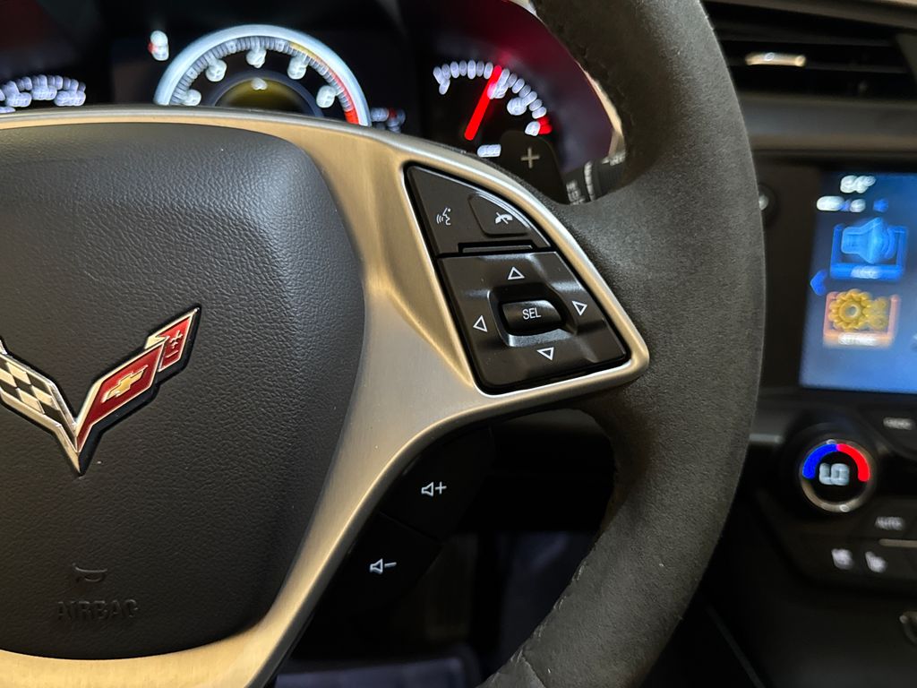 Used 2019 Red Chevrolet Stingray image 24