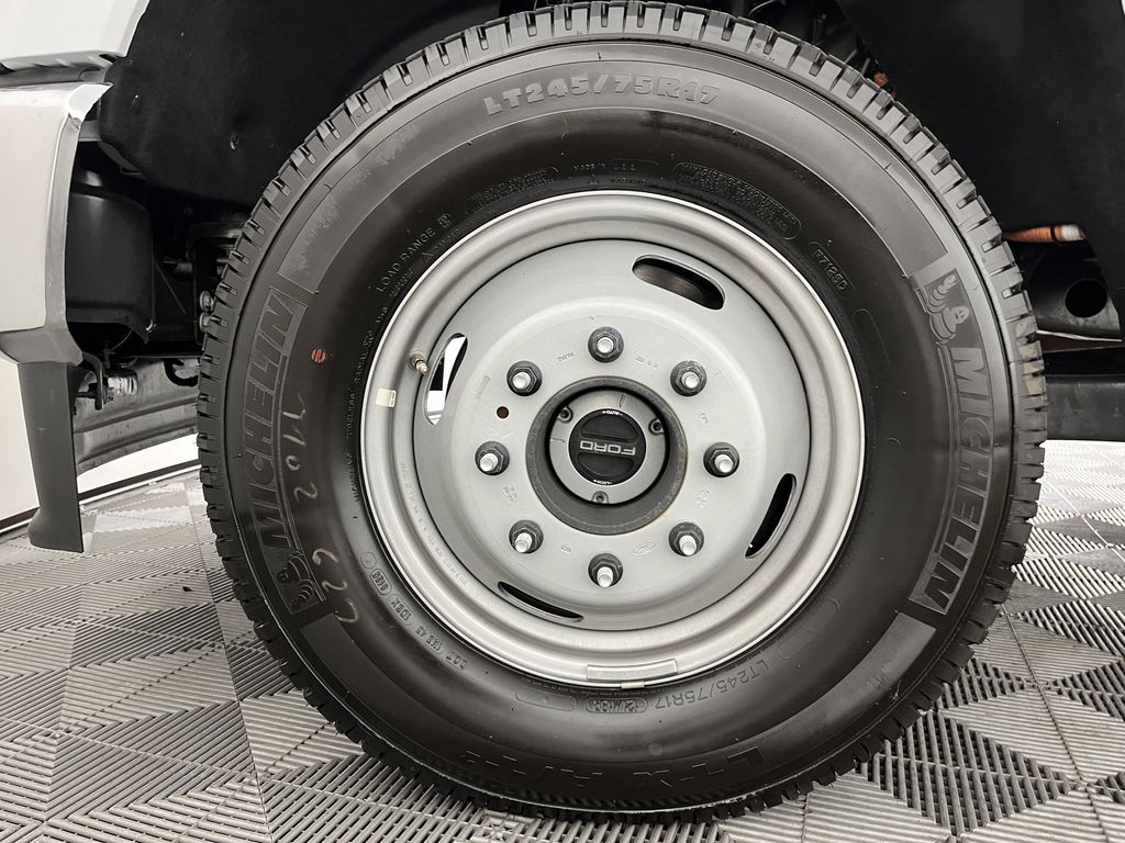 2025 Ford F-350 Crew Cab DRW 4WD Harbor Flatbed Truck for sale #9F0381 - photo 16