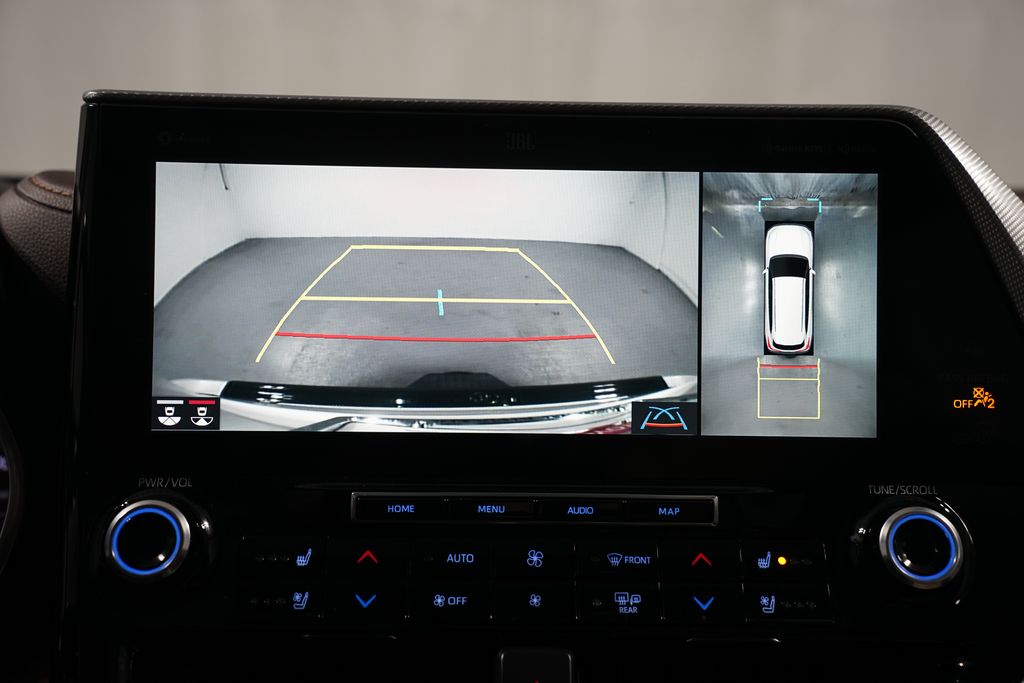 Thumbnail: 2022 Toyota Highlander - 18