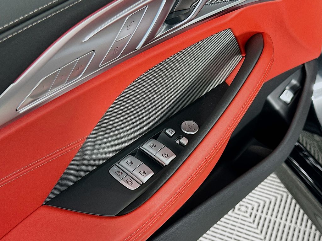 Thumbnail: 2025 BMW 8 Series - 18