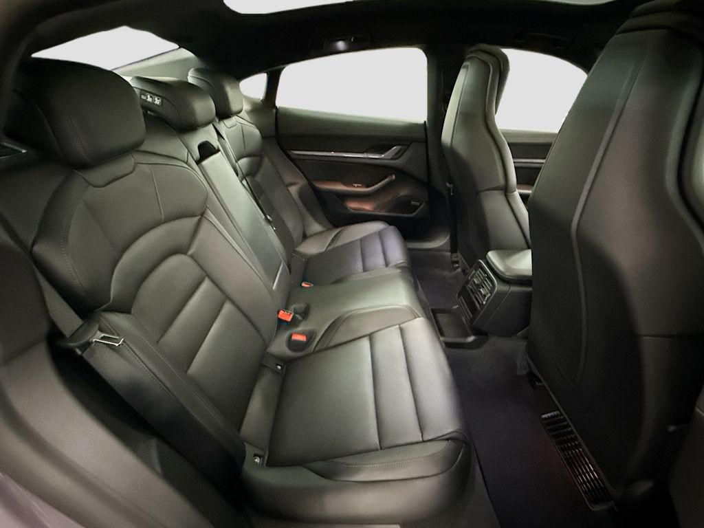 Thumbnail: 2025 Porsche Taycan - 22