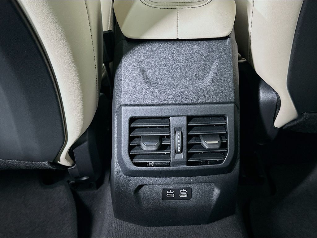 Thumbnail: 2026 BMW 2 Series - 18