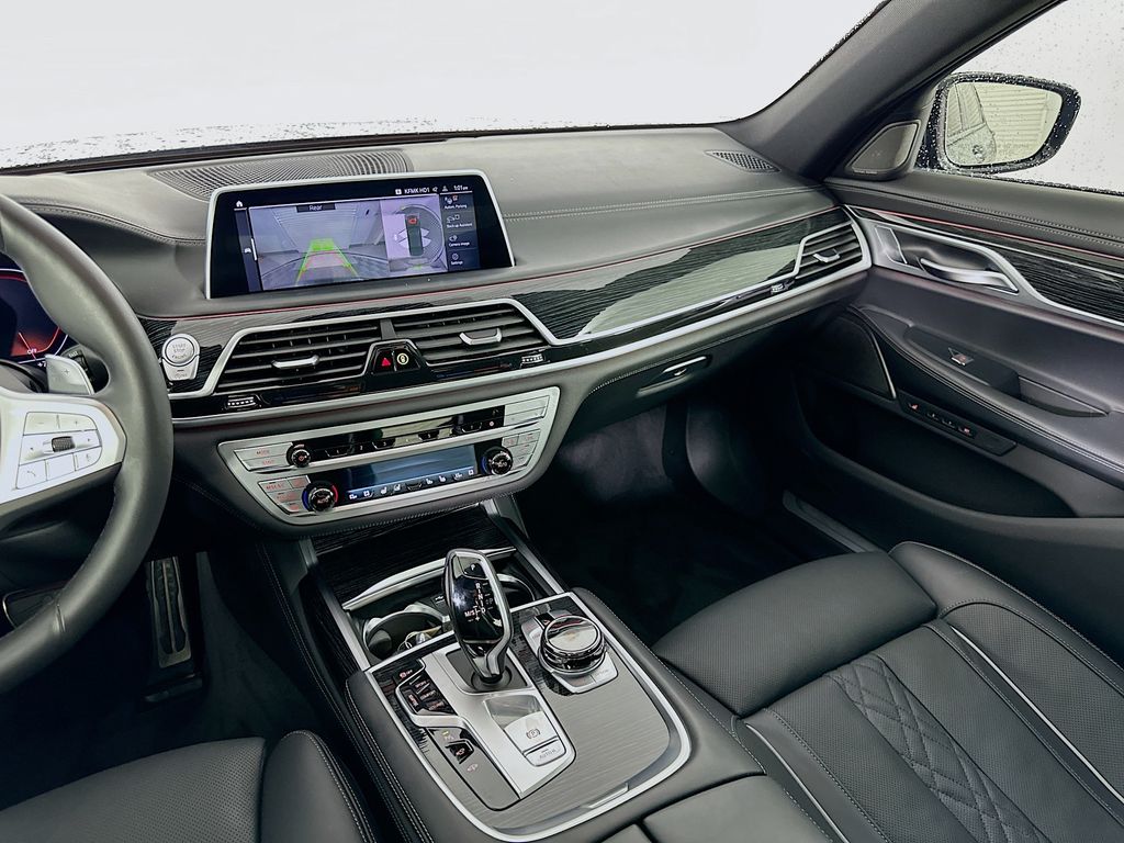 Thumbnail: 2022 BMW 7 Series - 23