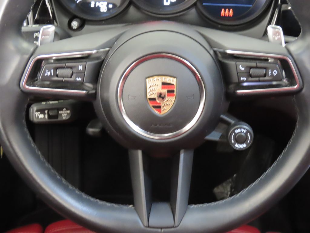 Thumbnail: 2024 Porsche Macan - 18