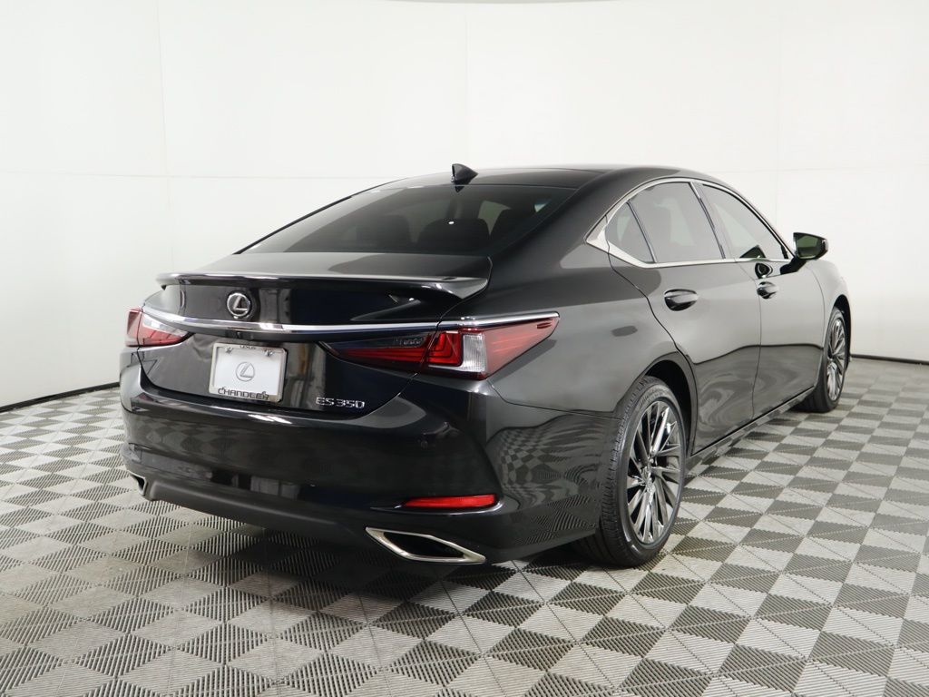 Thumbnail: 2024 Lexus ES - 5