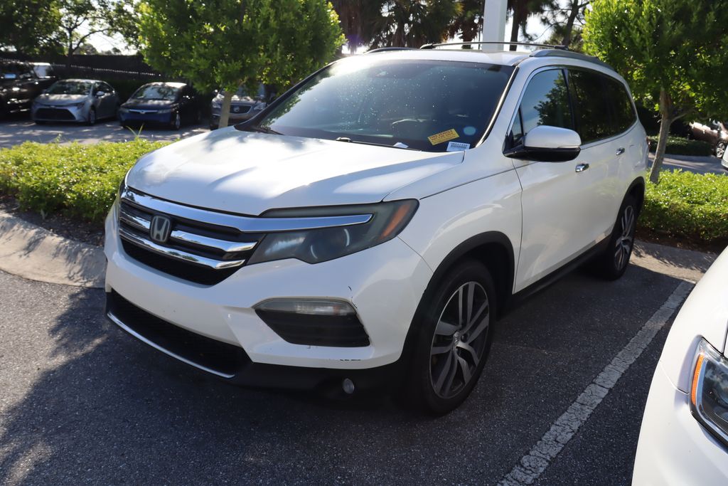 Thumbnail: 2017 Honda Pilot - 1