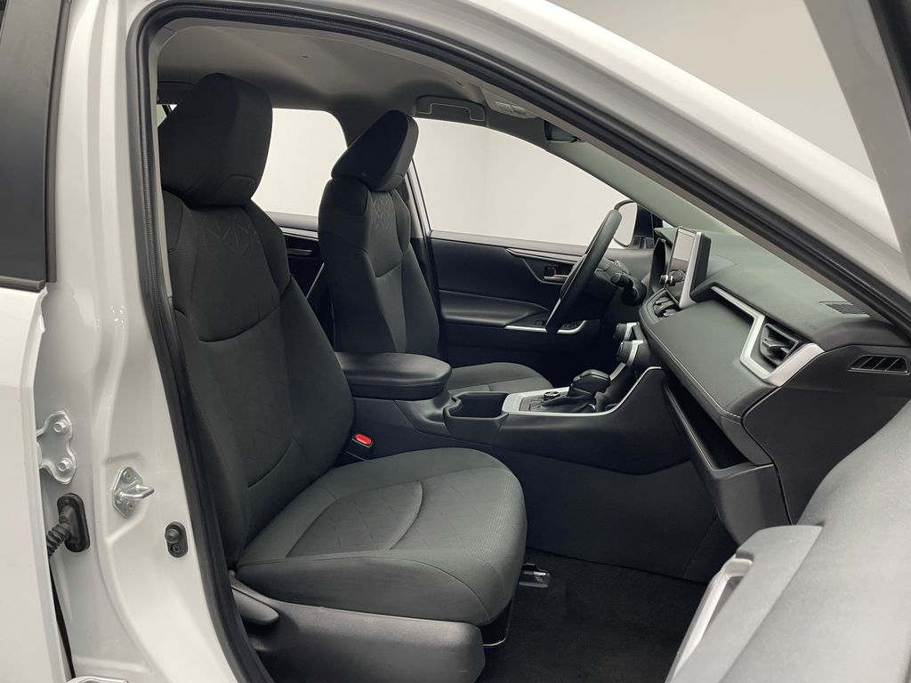 Thumbnail: 2024 Toyota RAV4 - 18