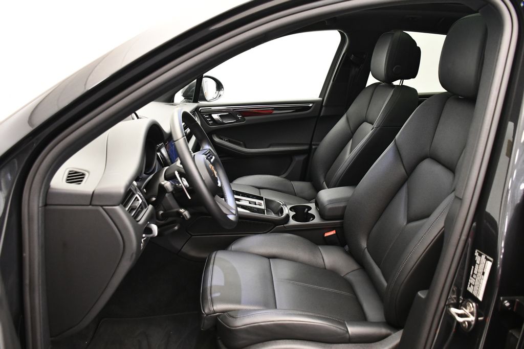 2025 Porsche Macan  5
