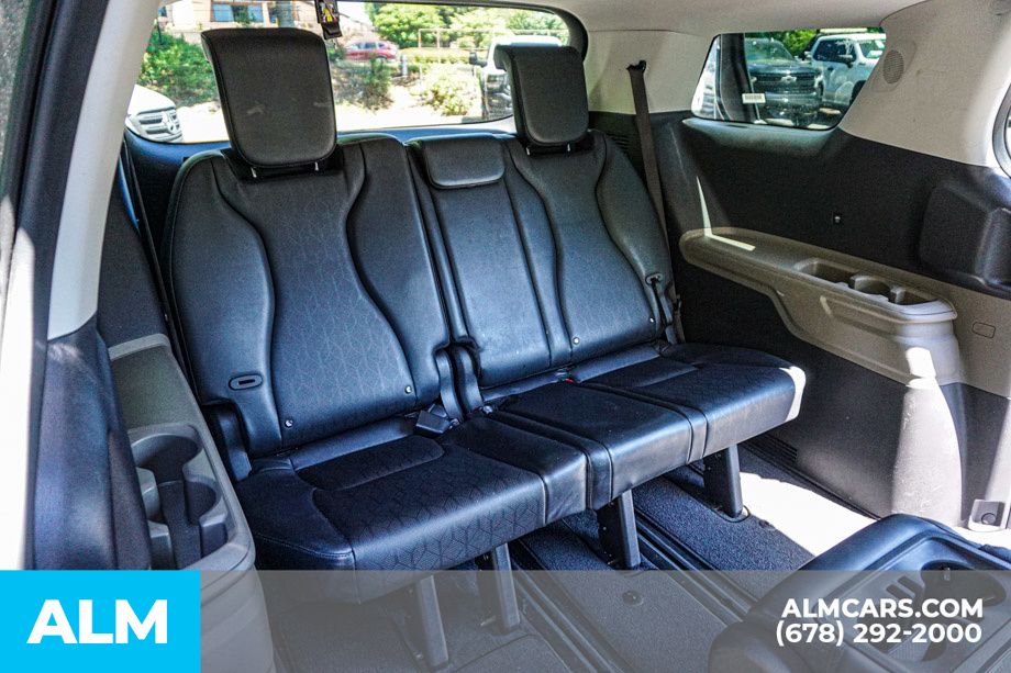 Used 2025 Black Kia LXS image 23