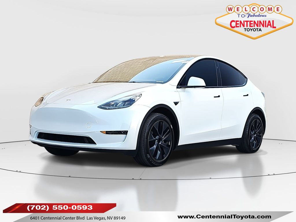 2024 Tesla Model Y Long Range Rear Wheel Drive's photo