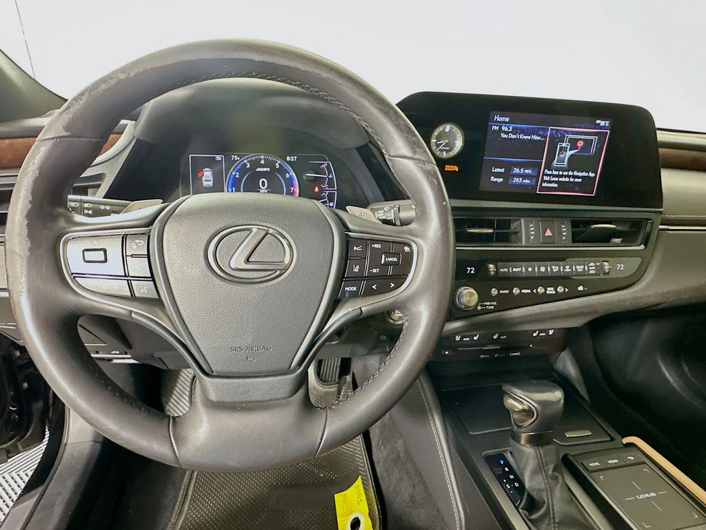 Thumbnail: 2022 Lexus ES - 11