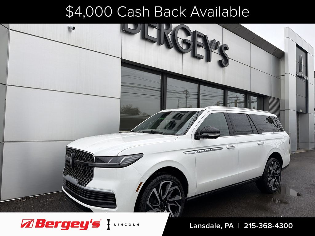 Star White Metallic Tri-Coat 2026 Lincoln Navigator SUV / Crossover Four-Wheel Drive Automatic