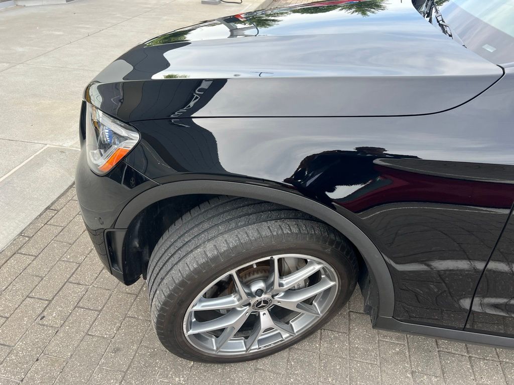 Used 2022 Black Mercedes-Benz GLC 300 image 12
