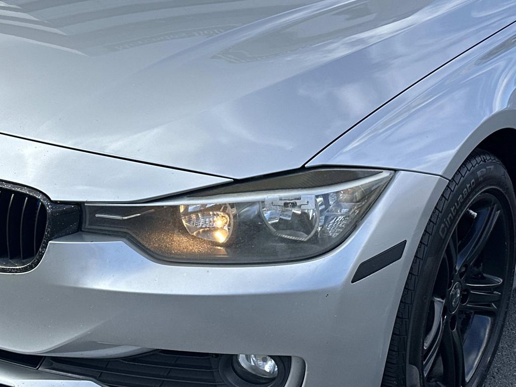 Thumbnail: 2015 BMW 3 Series - 2