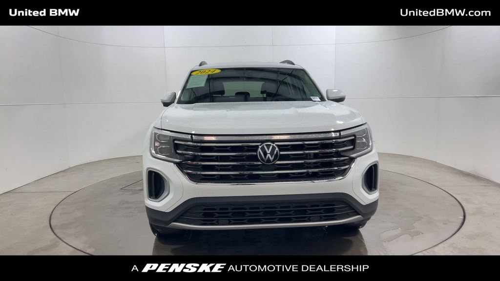 Thumbnail: 2024 Volkswagen Atlas - 3
